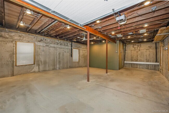 Building Photo - 96 Oregon St