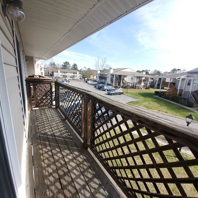 Building Photo - 2 Bedroom, 2 Bath Condo in Virginia Beach