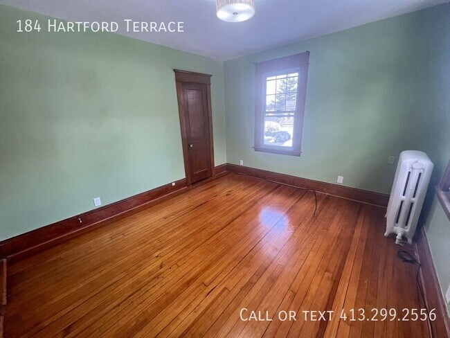 Building Photo - 184 Hartford Terrace