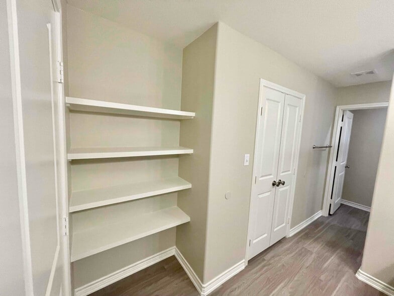 Building Photo - 14552 County Rd 2191