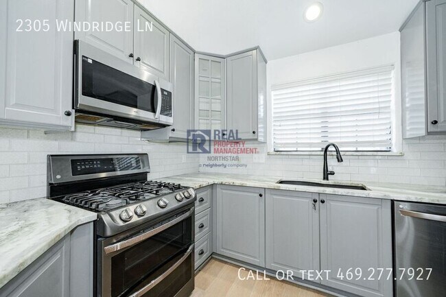 Building Photo - 2305 Windridge Ln