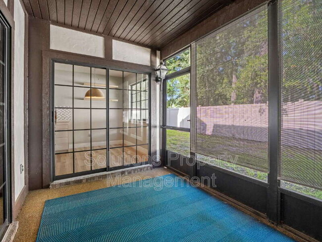 Building Photo - 751 Greenwood Manor Cir
