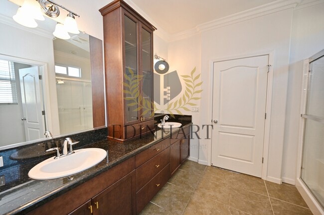 Building Photo - 3238 Lahar Ln