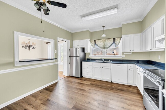 Building Photo - Awesome 2BE/2BA condominium at Lions Head!