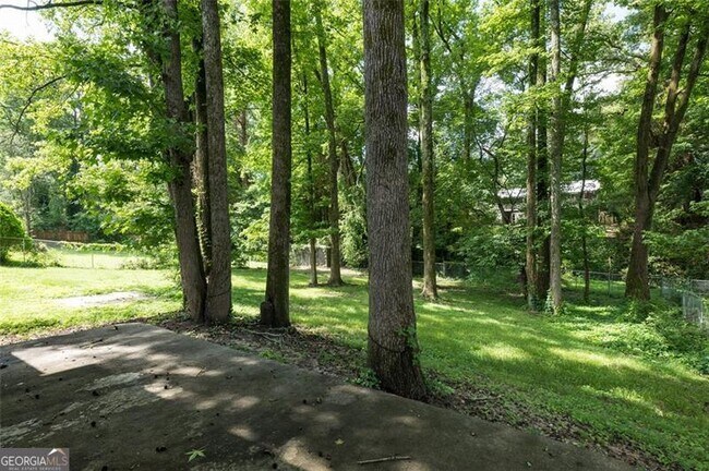 Building Photo - 1025 Hilburn Dr SE