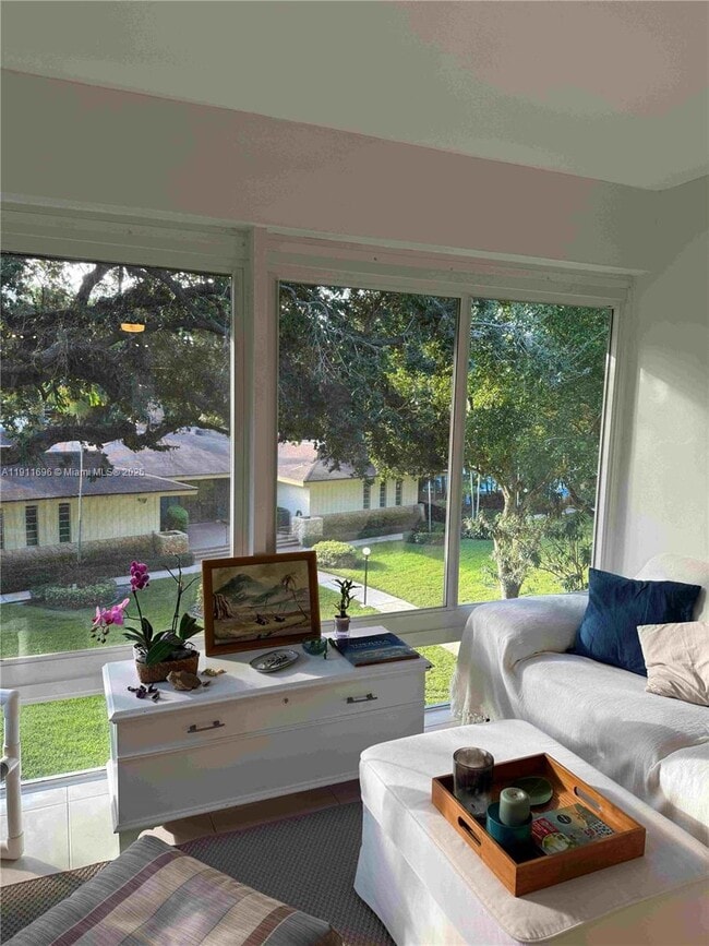 Primary Photo - 5141 W Oakland Park Blvd