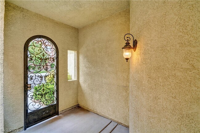 Building Photo - 9180 Worsley Park Pl