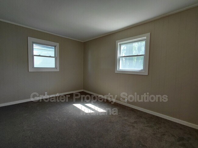 Building Photo - 506 Parkside Ave