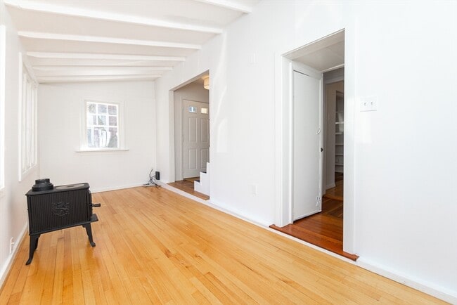 Building Photo - 4 Cogswell Pl