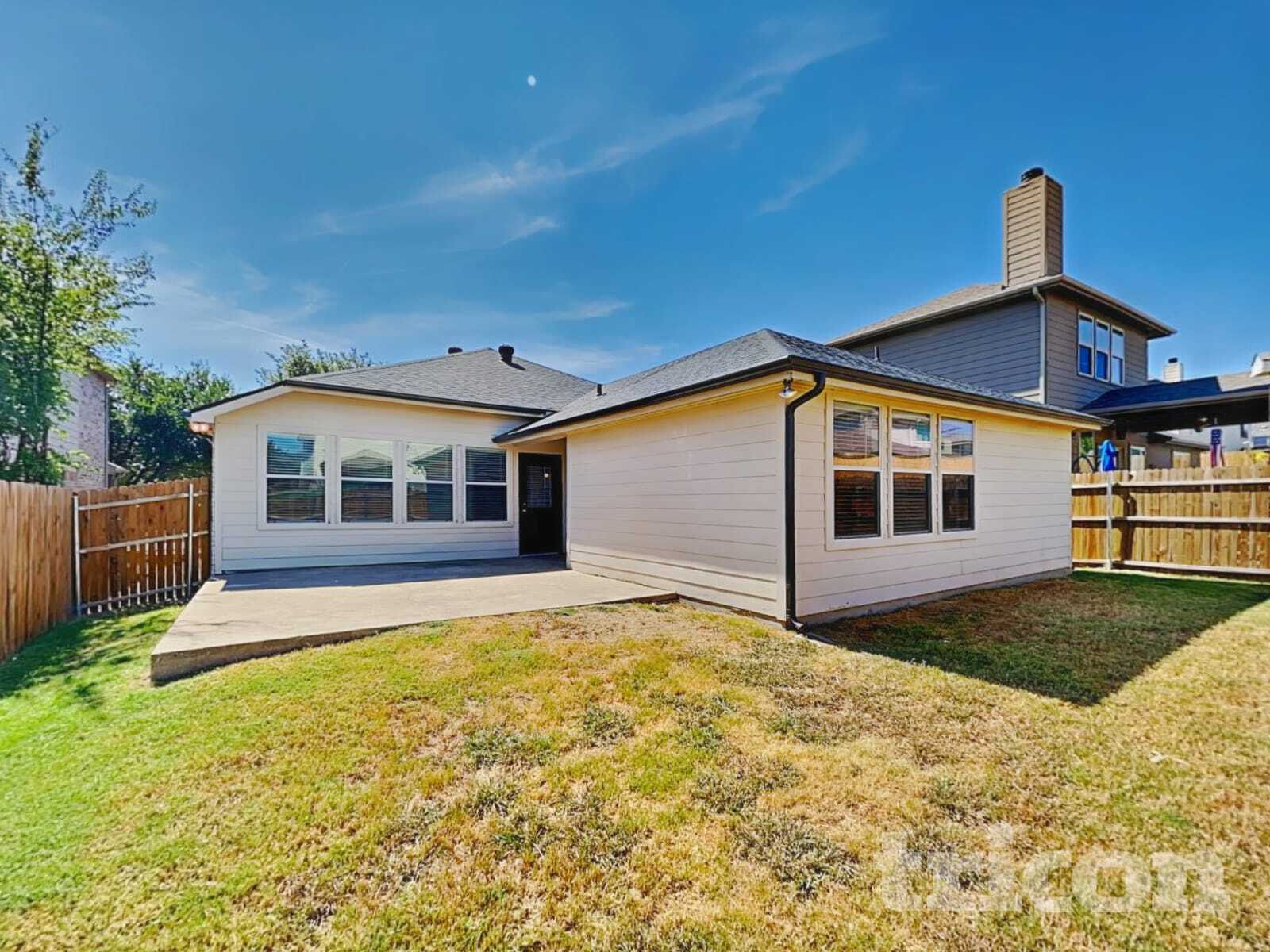 Building Photo - 12608 Summerwood Dr