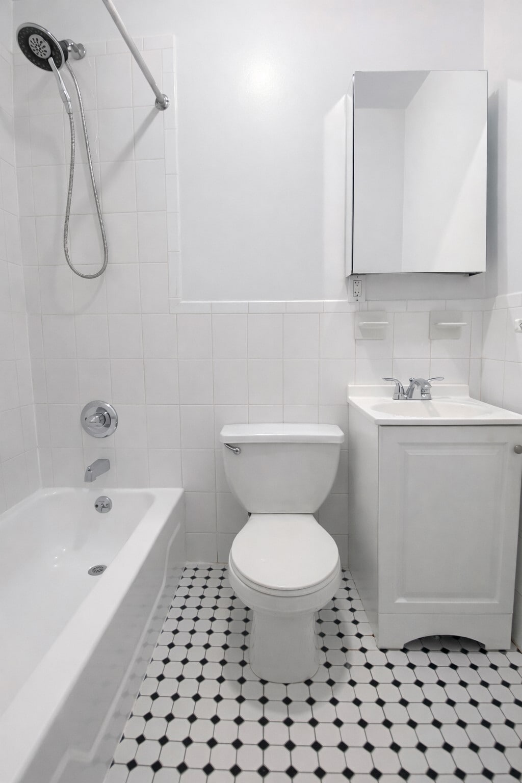 Building Photo - 442 W 44th St