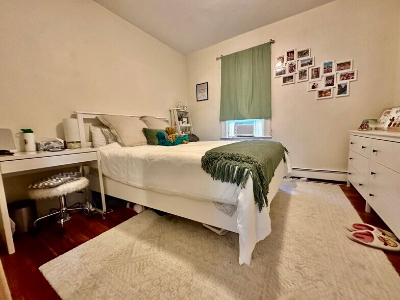 Primary Photo - 12-14 Marcella St. Unit 2