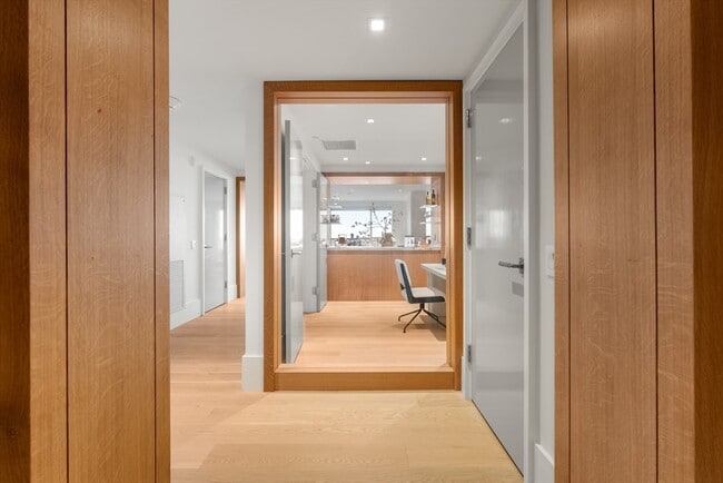 Building Photo - 150 Seaport Blvd