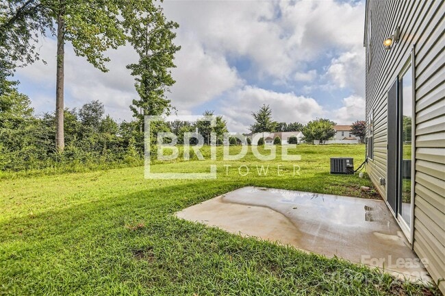 Building Photo - 7331 Neal Rd