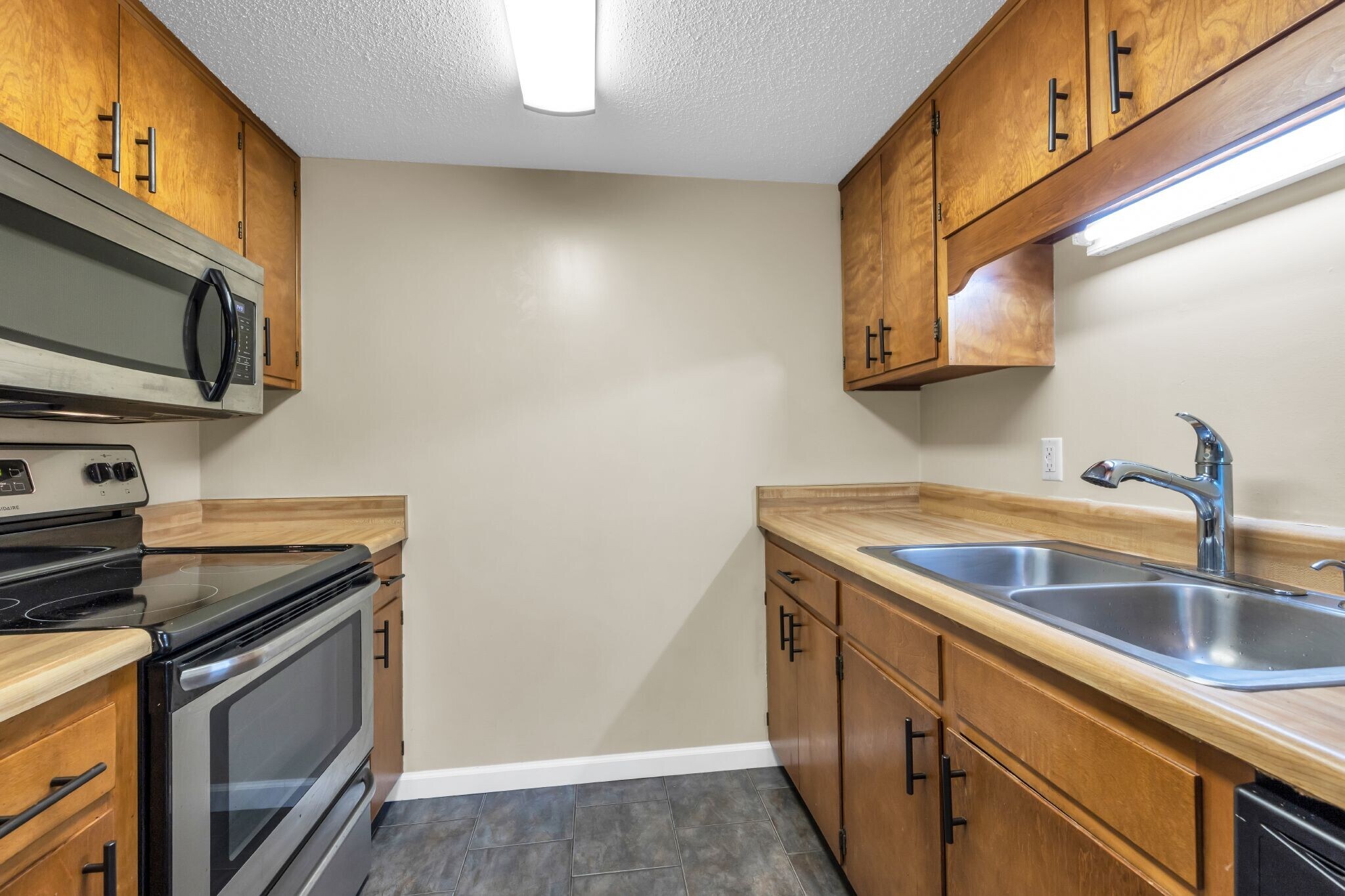 built in microwave - 3634 Monte Vista Dr