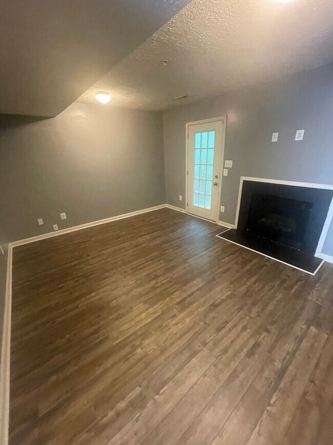 Building Photo - 519 Twinleaf Dr