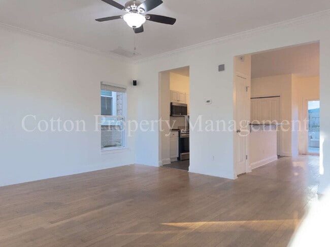 Building Photo - 120 S 9th St