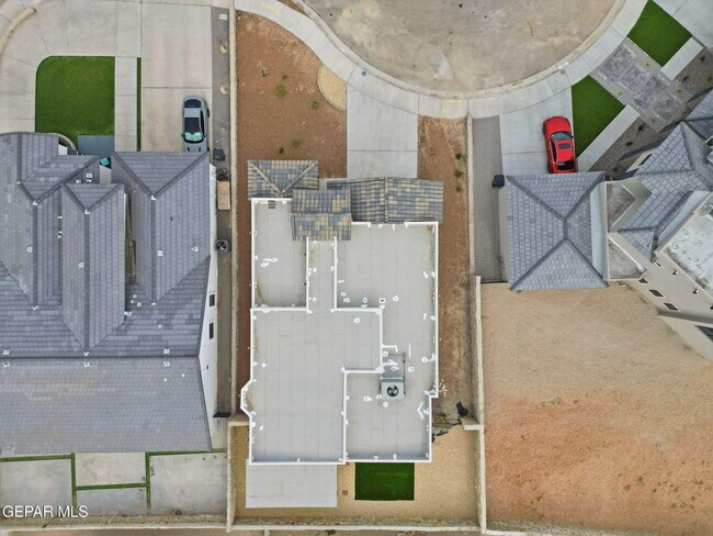 Building Photo - 219 Emerald Brass