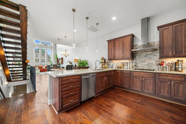 Building Photo - 1112 Andrews St