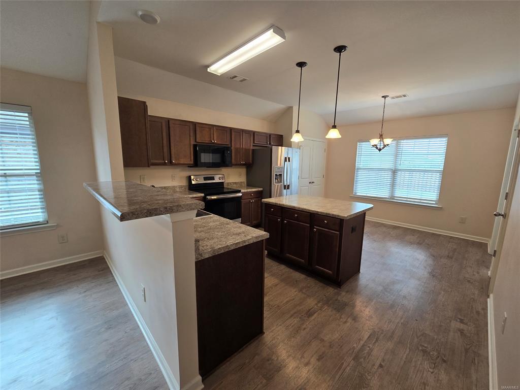 Building Photo - 456 Buena Vista Wy