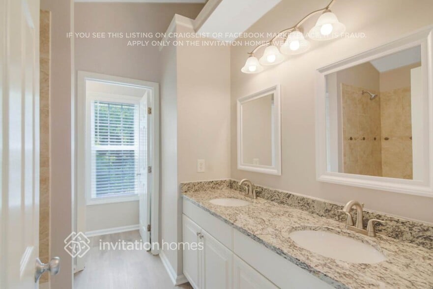 Building Photo - 2724 Golden Amber Ct