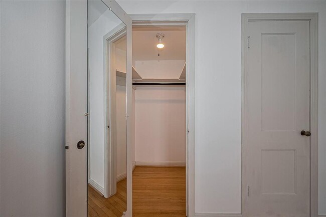 Building Photo - 3610 Glen Haven Blvd