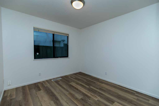 Building Photo - 2470 Bella Vista Ave