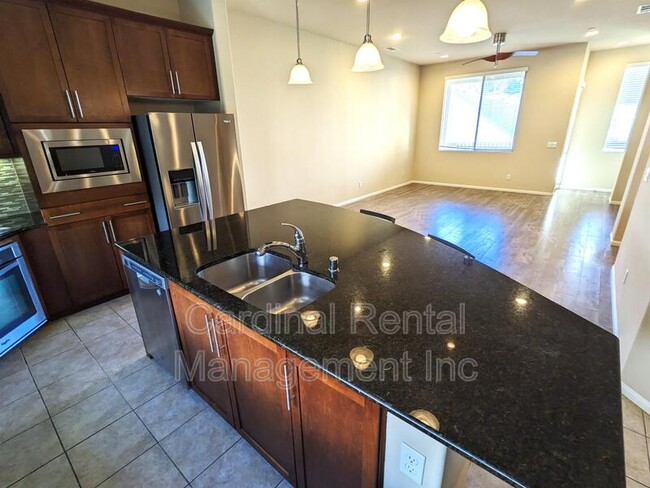 Building Photo - 5049 Mosaic Ct