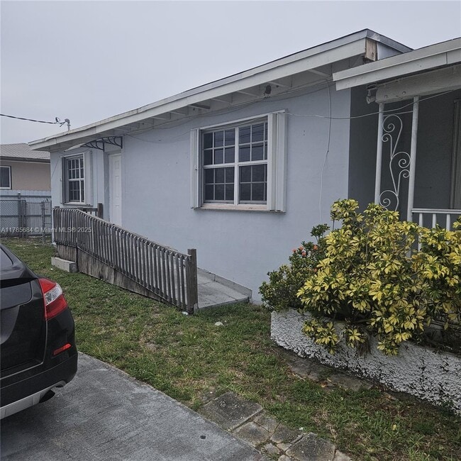 Building Photo - 16115 NW 42nd Ave