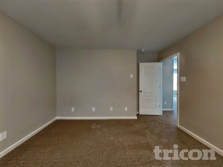 Building Photo - 3349 Table Rock Dr