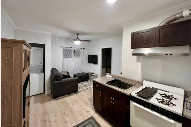 Building Photo - 4238 Van Buren Pl