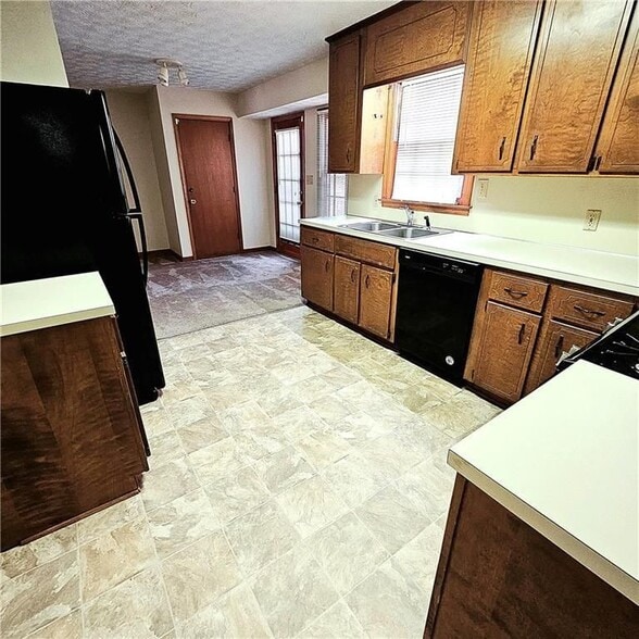 Building Photo - 1955 Morgan Trce