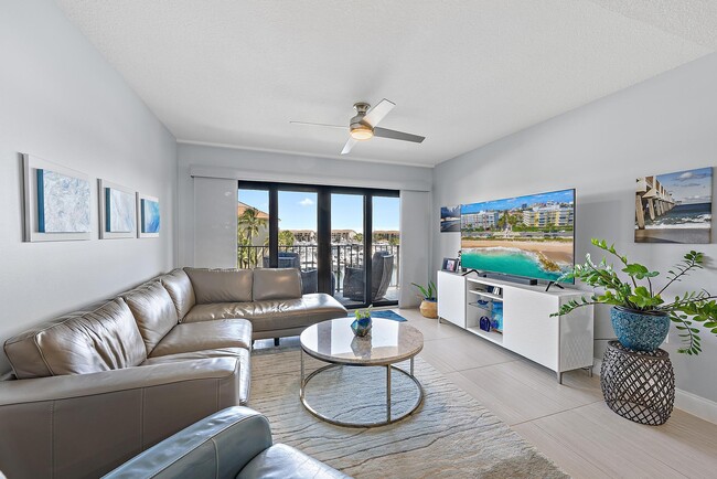 Building Photo - 1101 Seafarer Cir