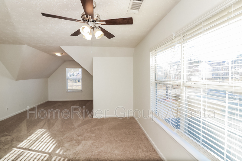Building Photo - 517 Cascade Walk
