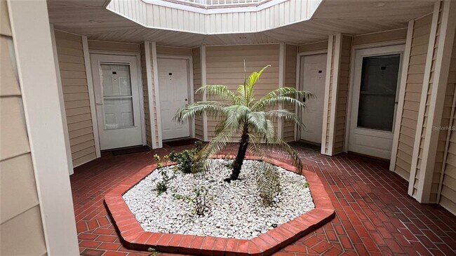 Building Photo - 3900 Southpointe Dr