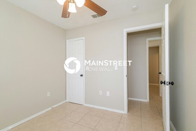 Building Photo - 4 Bedroom Pet-Friendly Home in St. Cloud, FL with Main Street Renewal