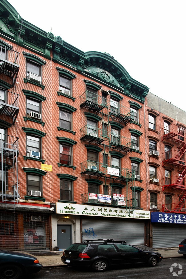 Primary Photo - 28 Allen St