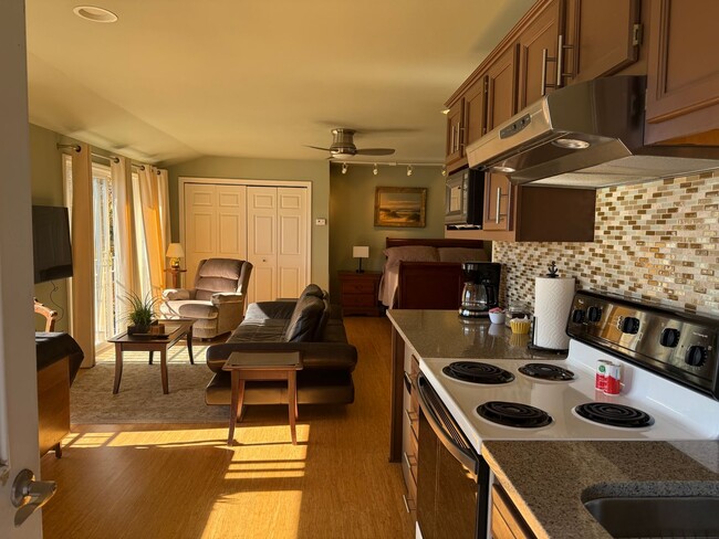 Building Photo - 282 Snyder Rd