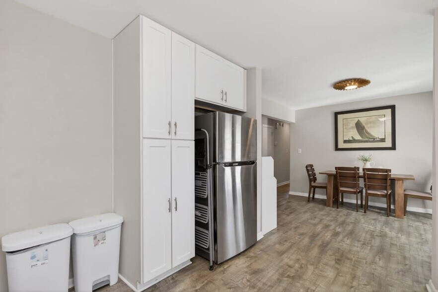 Building Photo - 1859 Branchwood St