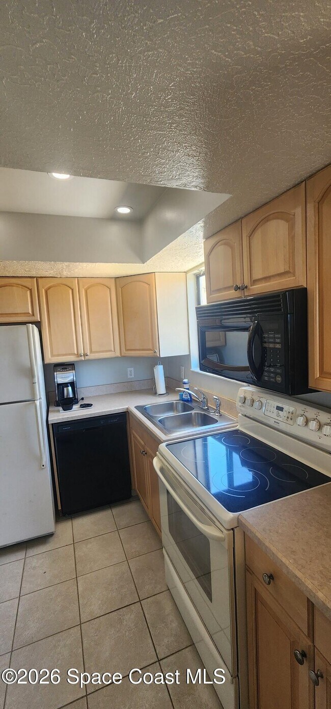 Building Photo - 8208 Presidential Ct