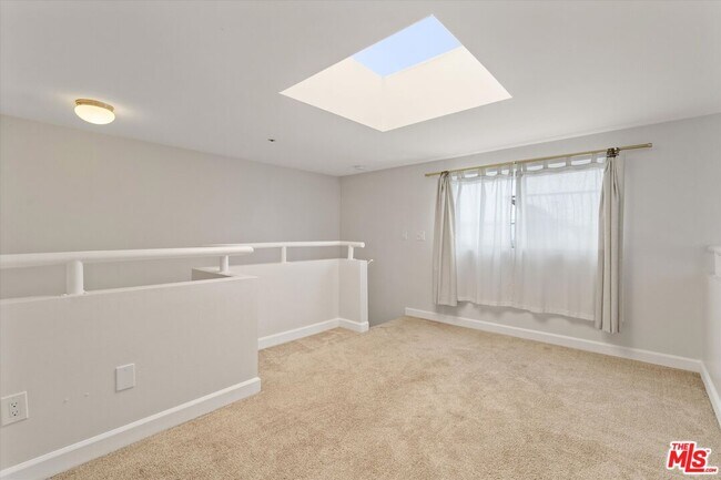 Building Photo - 12773 Caswell Ave