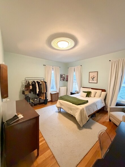 Building Photo - 283 Summer St