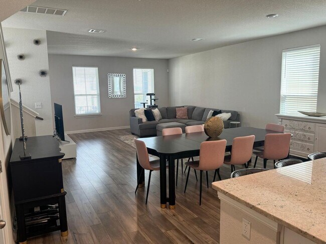 Building Photo - 330 Delaware Mountains Ter