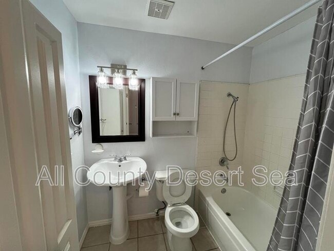 Building Photo - 16404 Vista Roma Cir