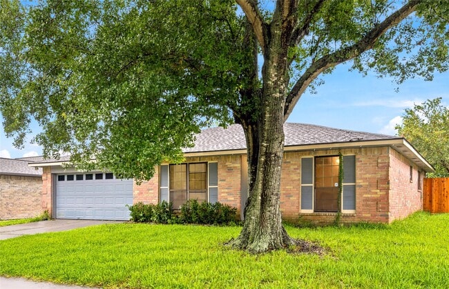 Building Photo - 6009 Leafwood Cir