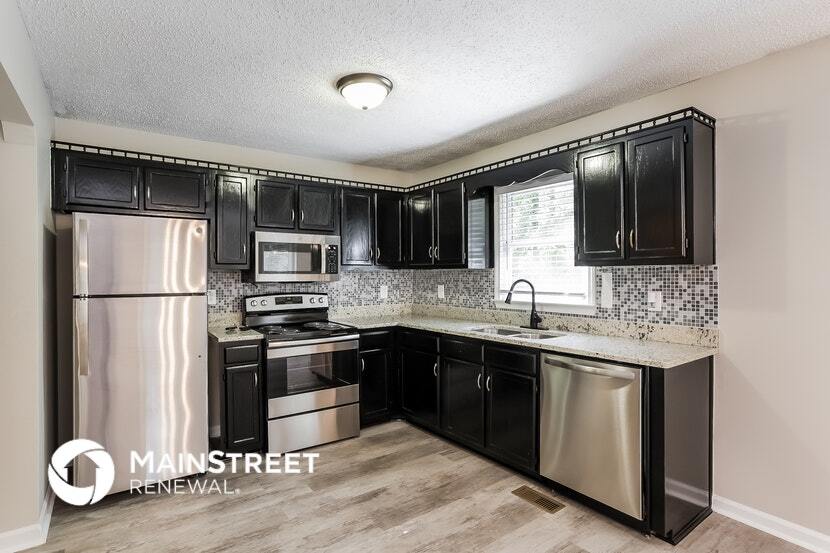 Building Photo - 300 Ladora Dr