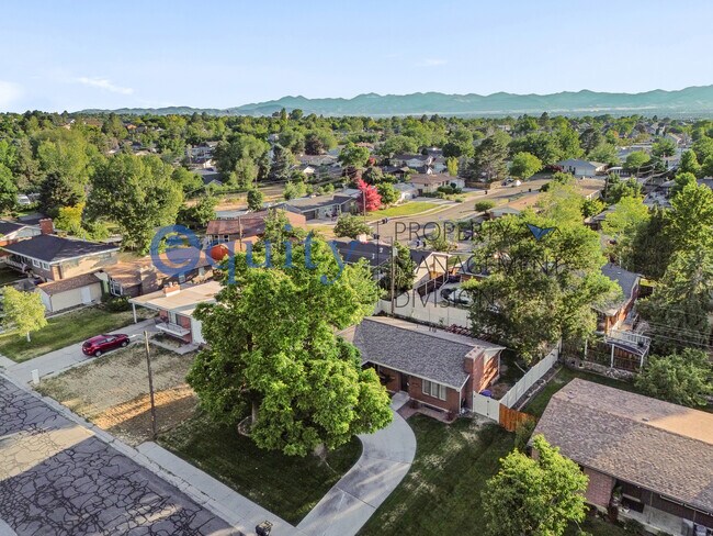 Building Photo - 7102 Brookhill Dr E