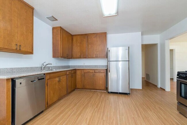 Building Photo - 4988 63rd St