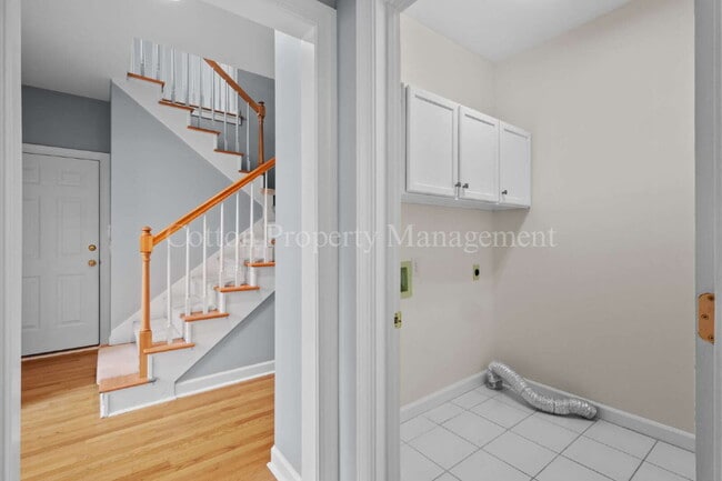Building Photo - 4728 Wedgefield Dr