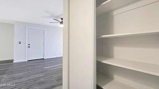 Building Photo - 8055 E Thomas Rd